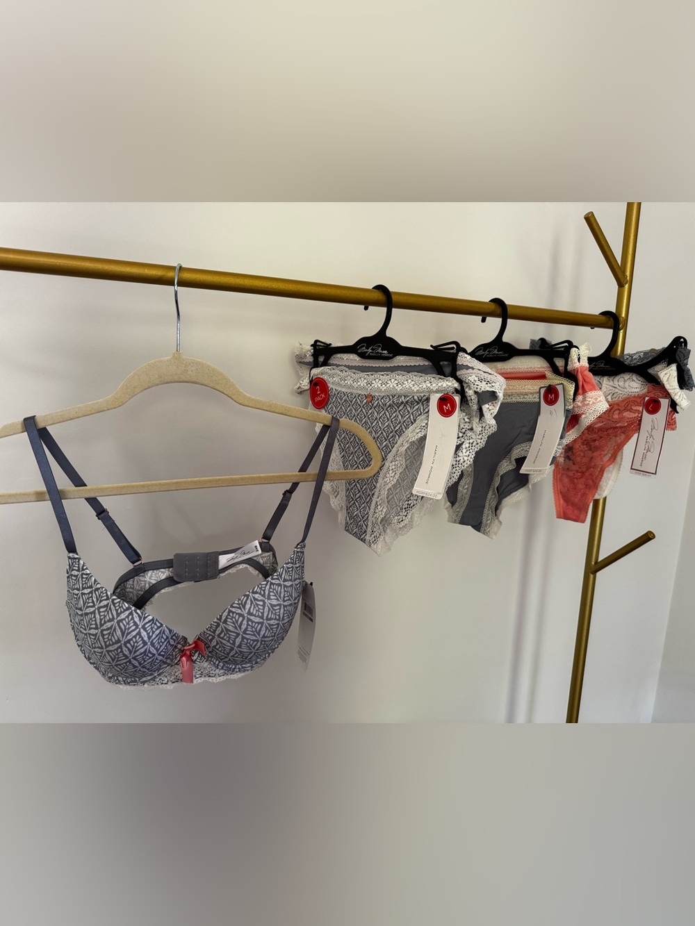Marilyn Monroe Push-up Bra with 3 Panty Sets